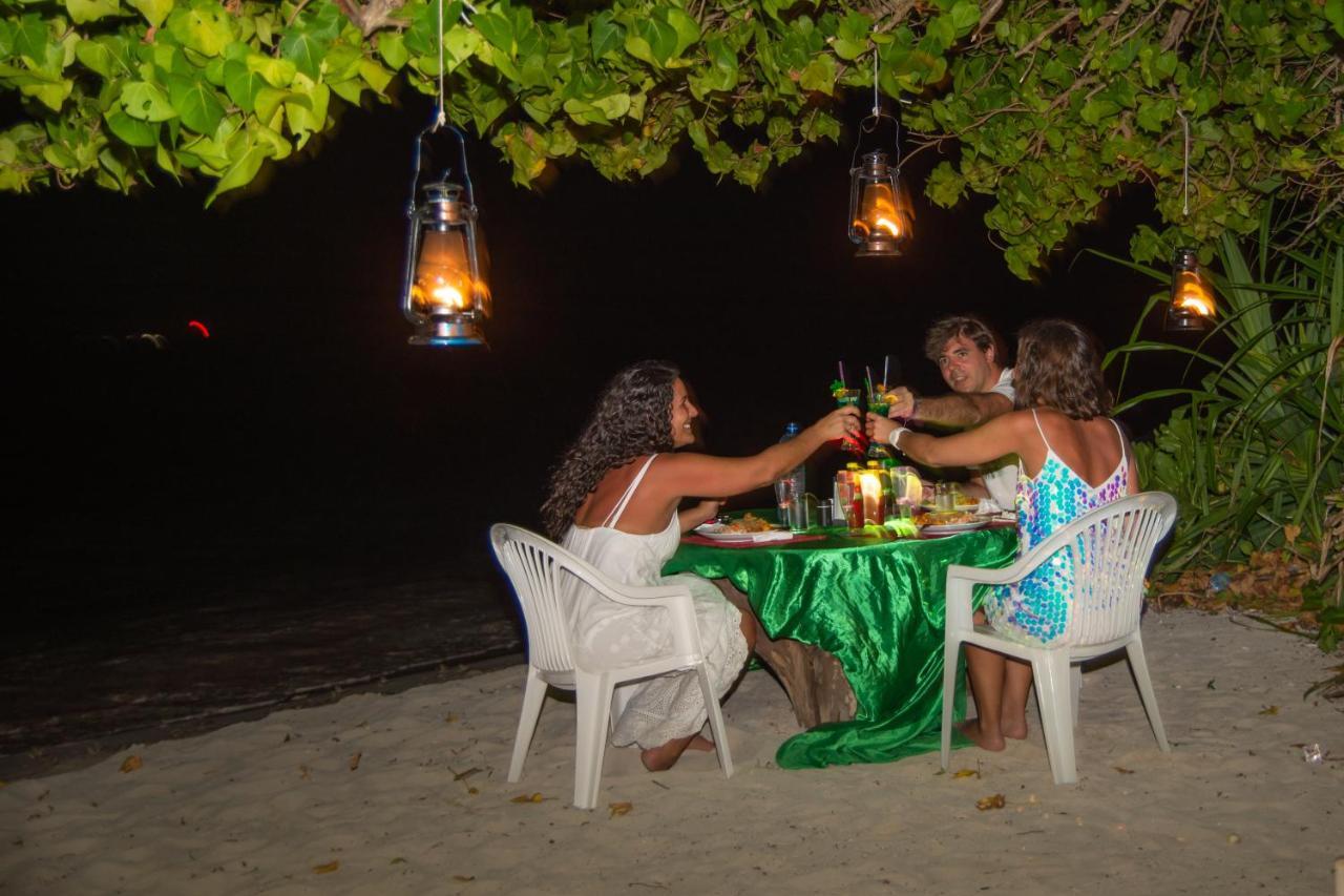 Kuri Beach View Inn Omadhoo Екстер'єр фото